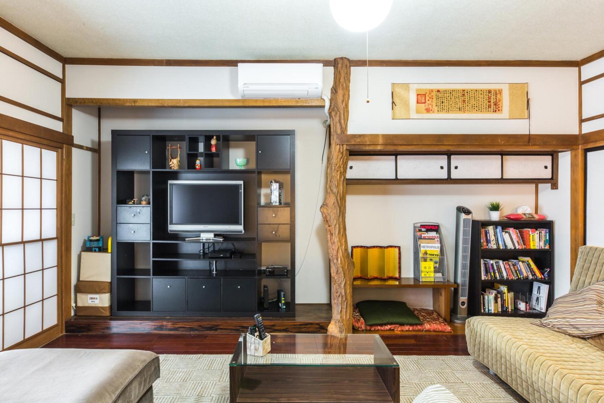 Samurai House - Large Family House, West Shinjuku Tokyo